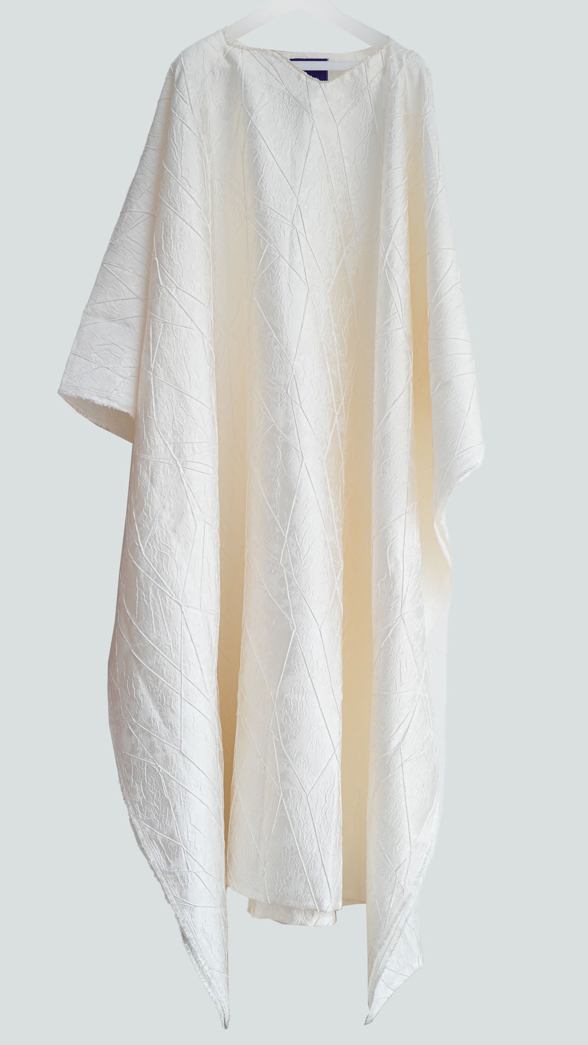 Geometric Neck Thobe