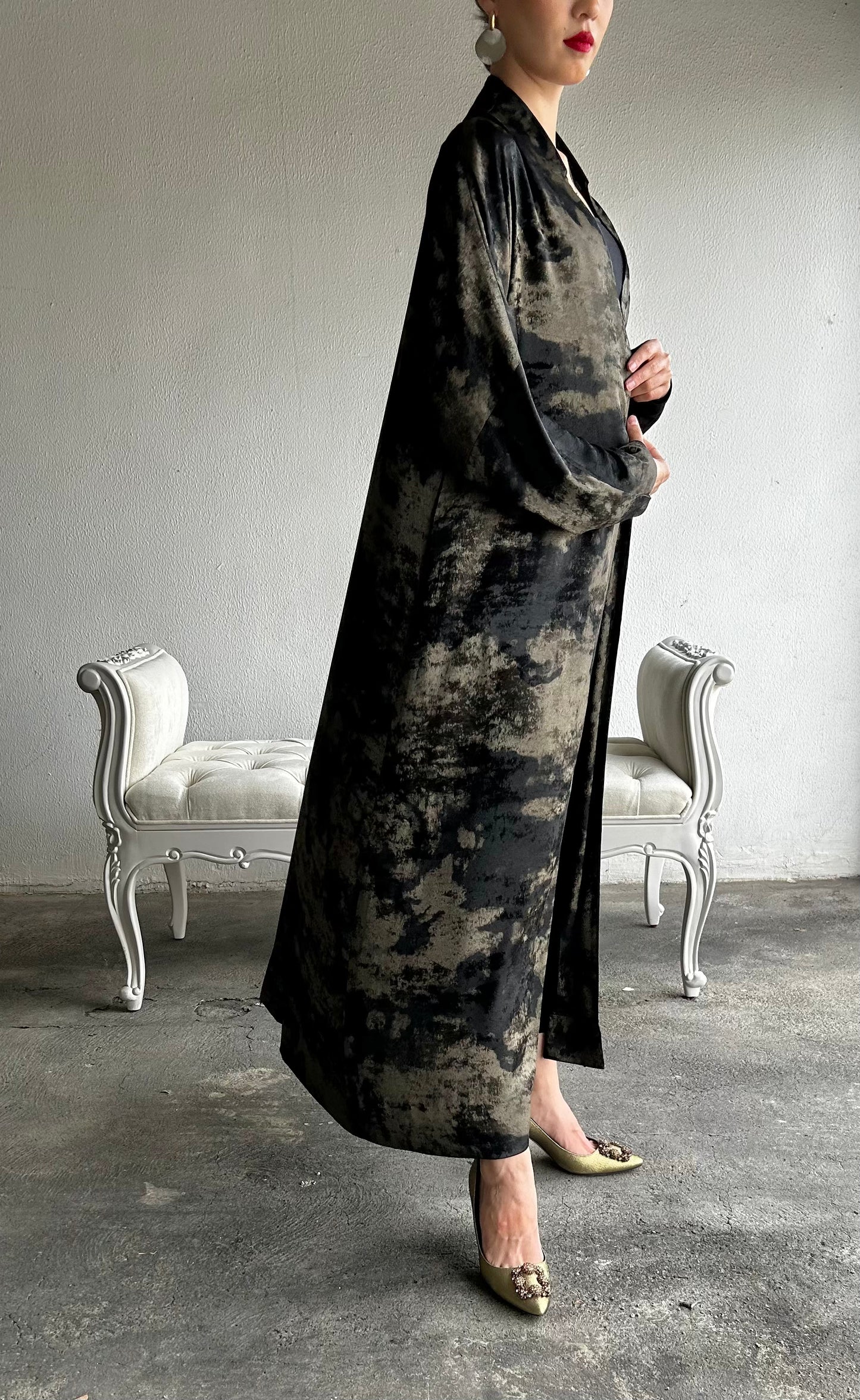 Metallic Stain Abaya