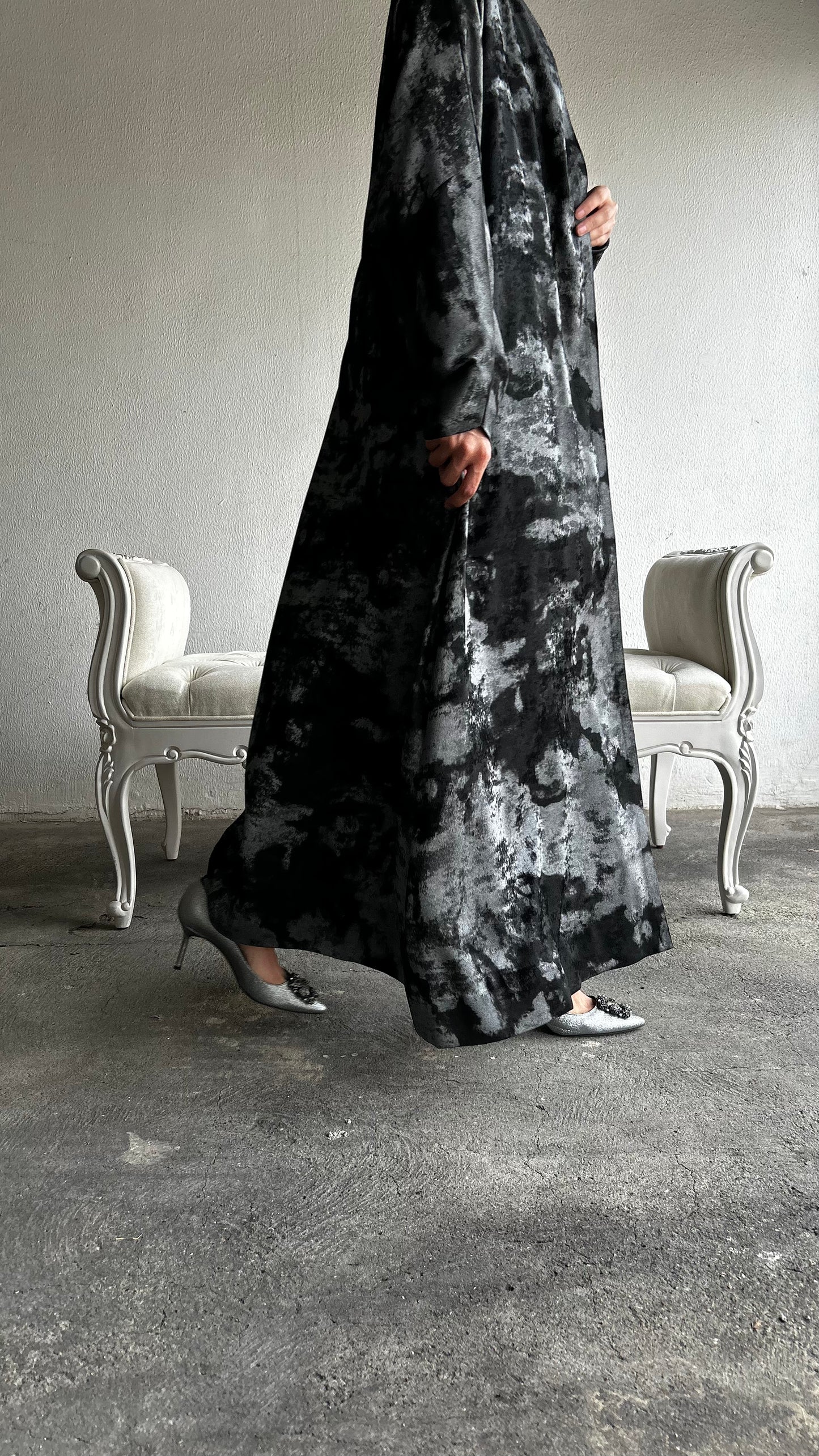 Metallic Stain Abaya